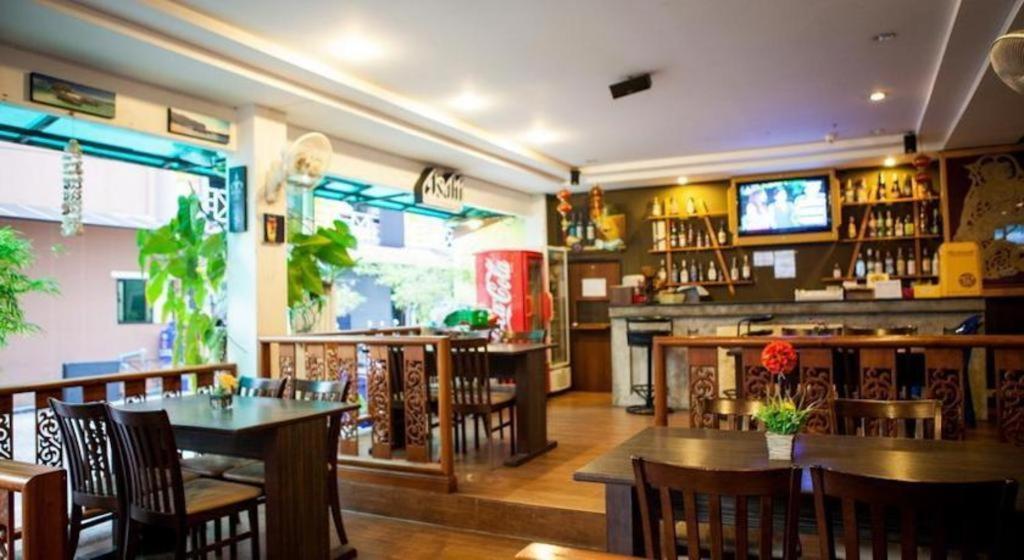 Patong Triple Rund Place Hotel מראה חיצוני תמונה