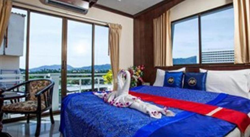Patong Triple Rund Place Hotel מראה חיצוני תמונה