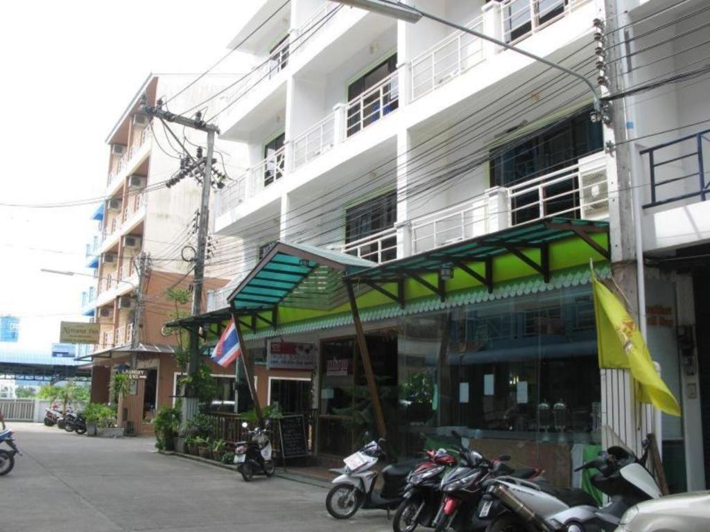 Patong Triple Rund Place Hotel מראה חיצוני תמונה